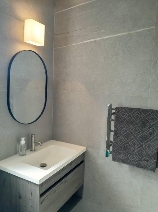 Xspot Medlands Beach House - Ocean Views - Short Stroll To The Beach Exterior photo